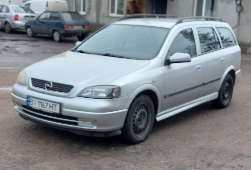 Opel Astra 2004 рік