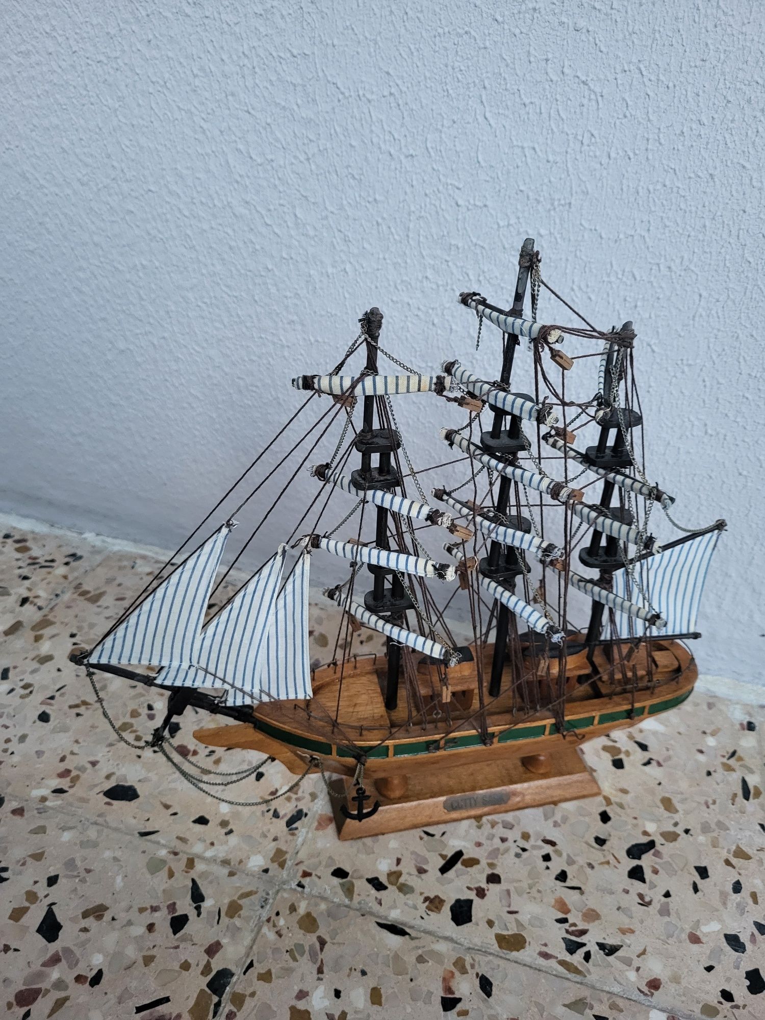 BARCO em miniatura