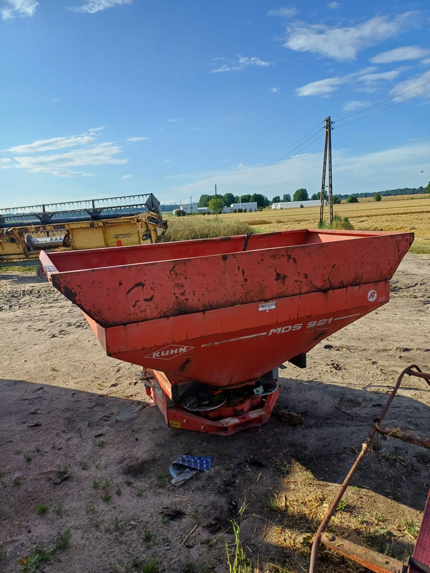 Rozsiewacz kuhn mds 921