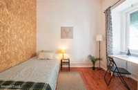 623552 - Quarto com cama de solteiro em apartamento com 6 quartos