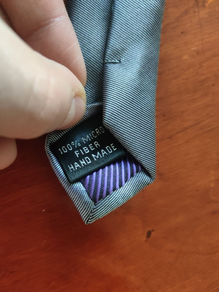 Krawat szary z fioletowymi elementami Chattier Collection