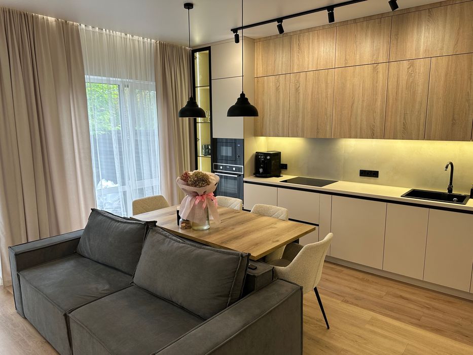 Таунхаус з ремонтом з Баварської кладки  10хв від М.Теремки(відео)