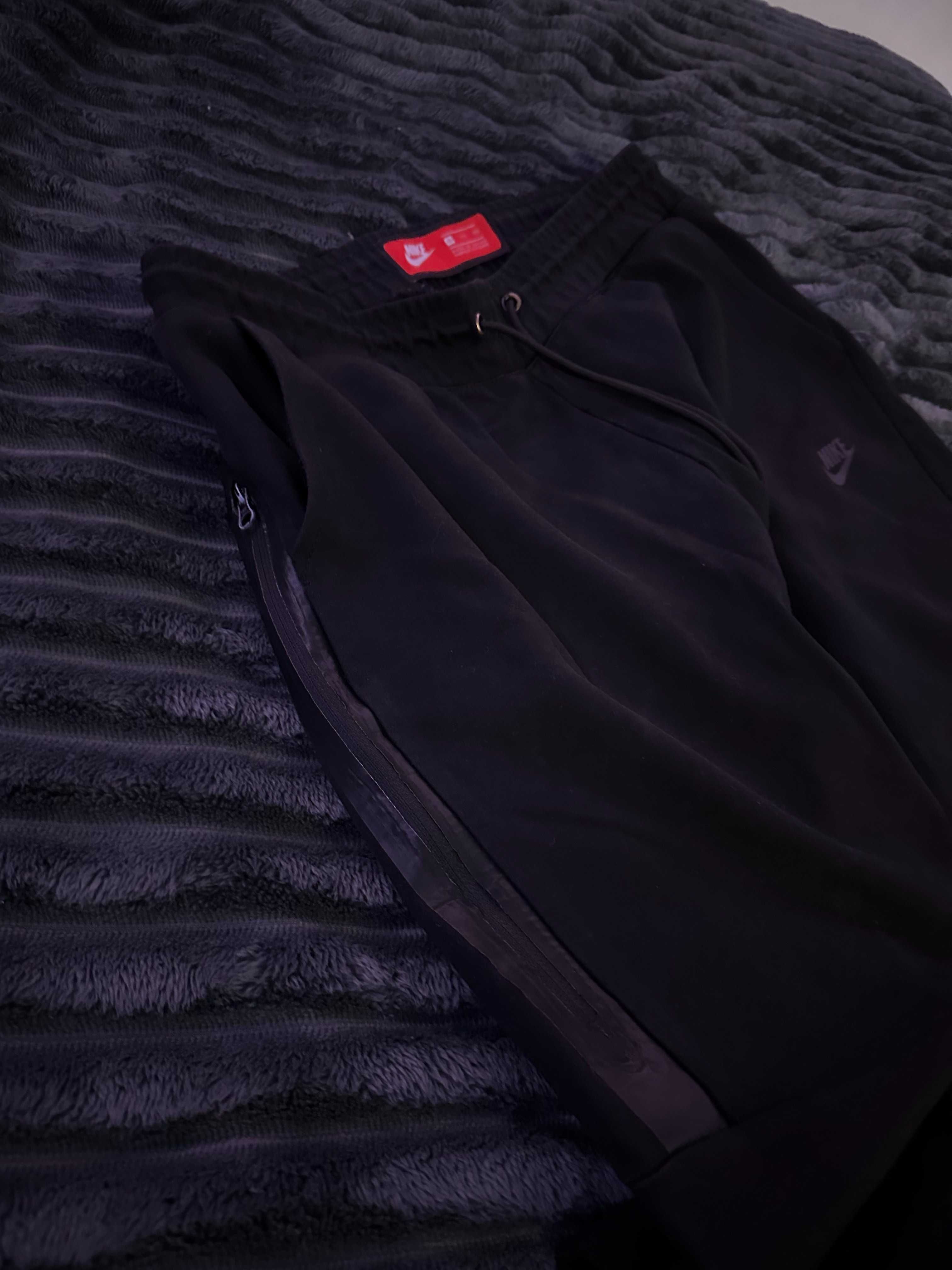 Spodnie Dresowe Nike Tech Fleece Czarne
