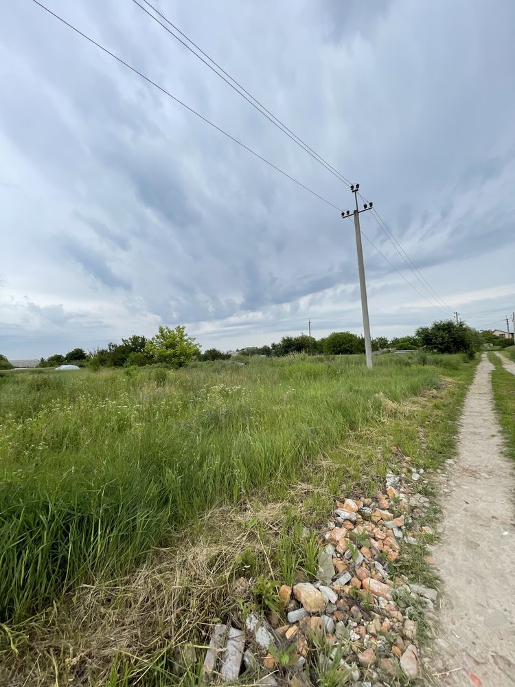 Продаж ділянки вже з  електро стовбом на ділянці під Києвом