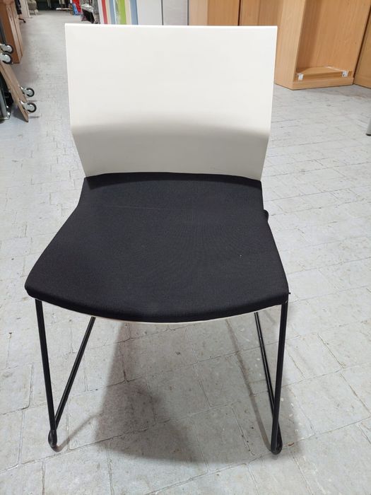 Krzesło biurowe firmy Bene poleasingowe używane