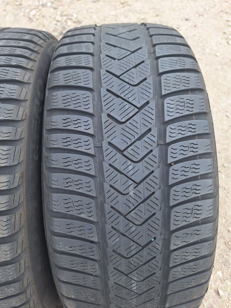 Opony zimowe Pirelli Sottozero 3  245 45 r19