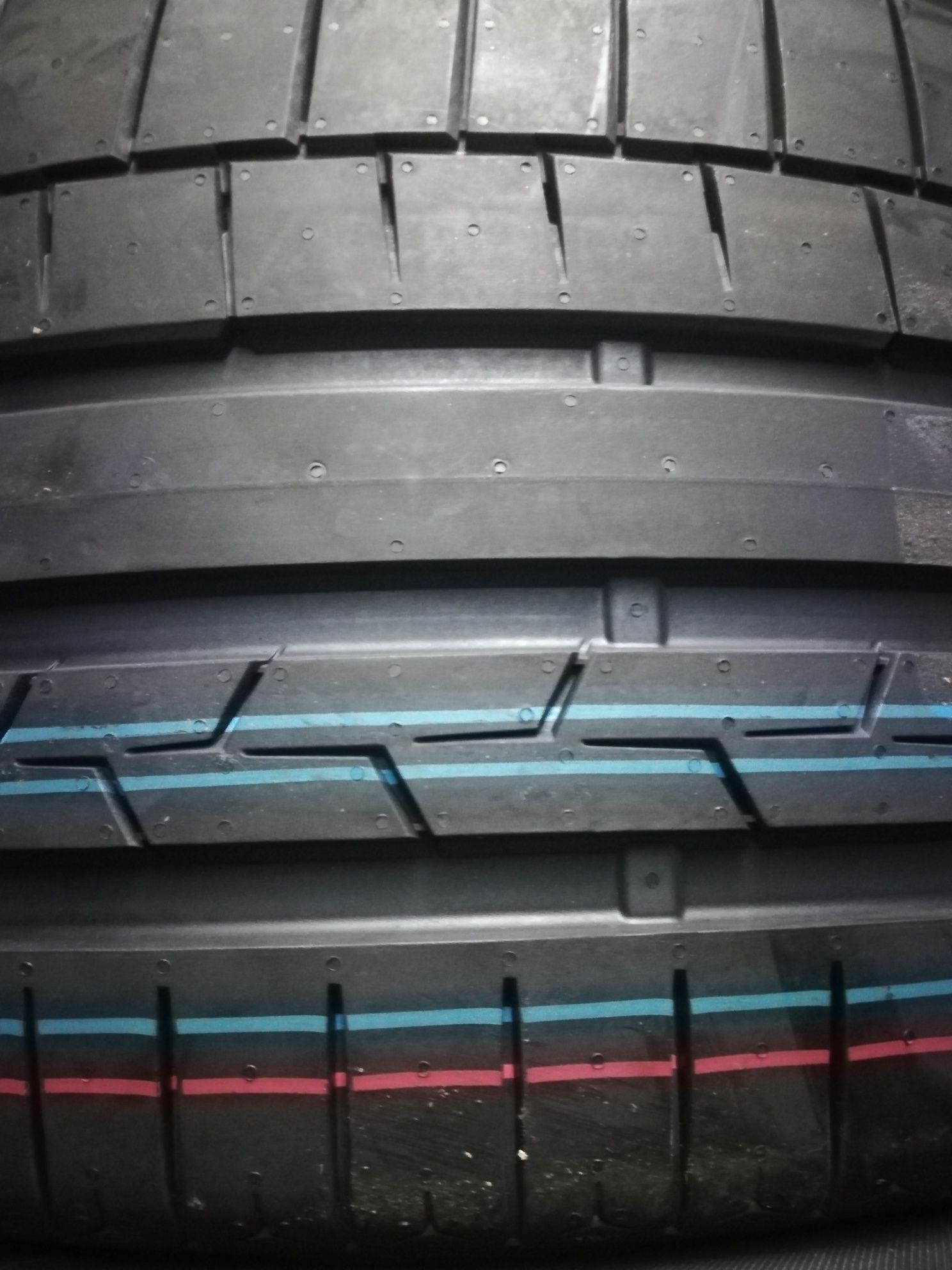 Pneus  275/35/19