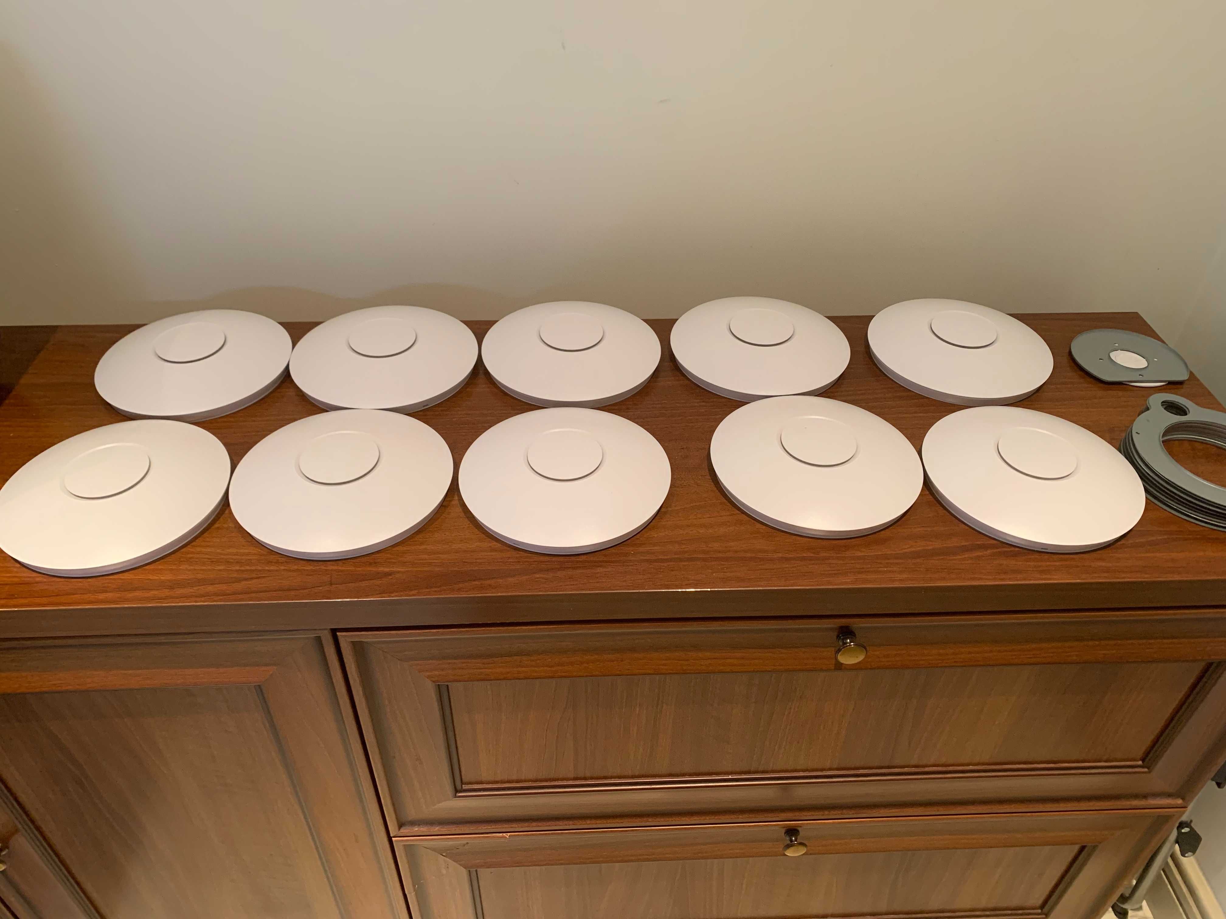 Точка доступу Ubiquiti UniFi AP