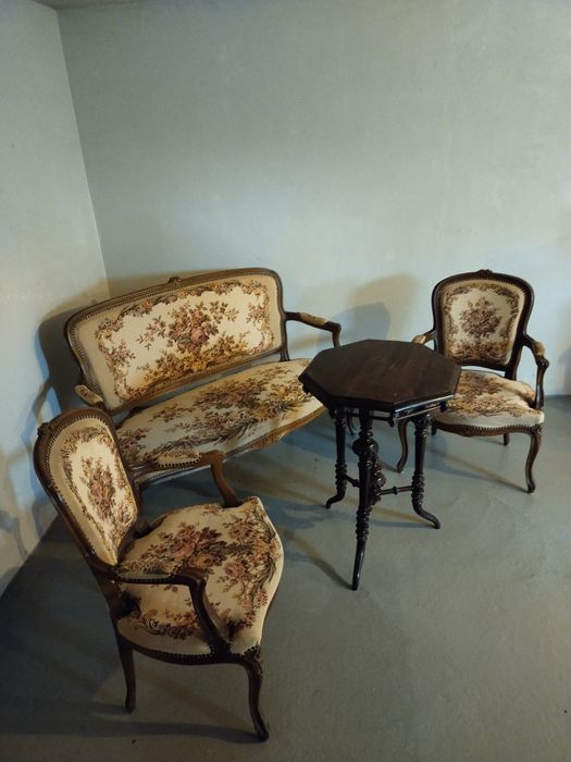 Meble Ludwik sofa/ 2 fotele+ stolik