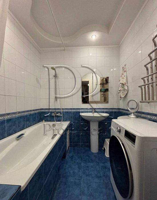 Продаж 2 кімн. квартири за адресою Смілянська 10/31 Волинська