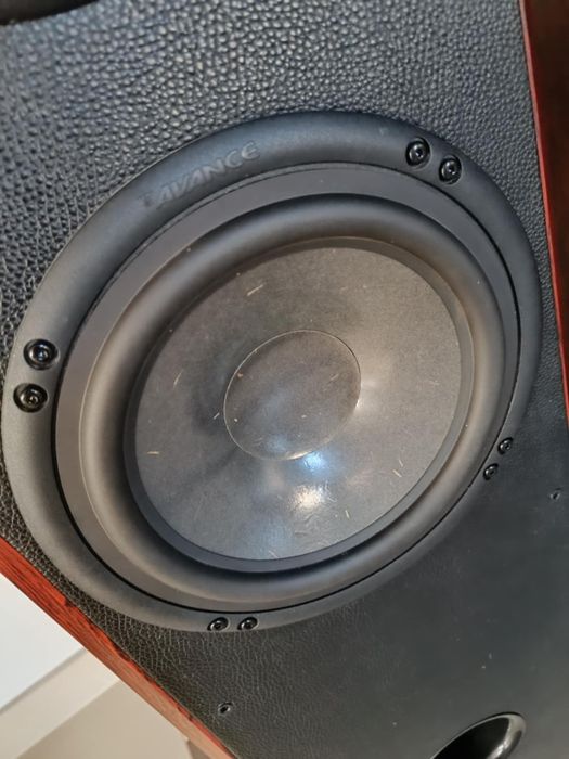 Kolumny głośnikowe AVANCE beta-780