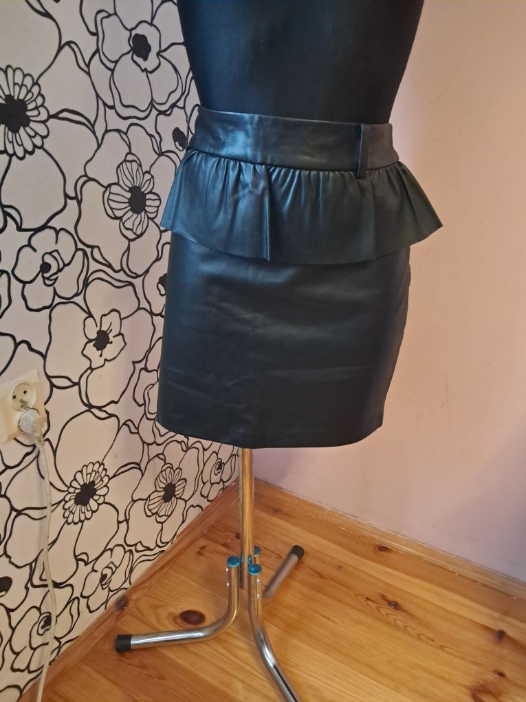Spódnica z ecoskory z baskinka 38 Zara Basic