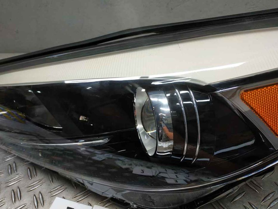 Hyundai/Kia Tucson 3 16- фара L нова без упаковки галоген FA0754 92101