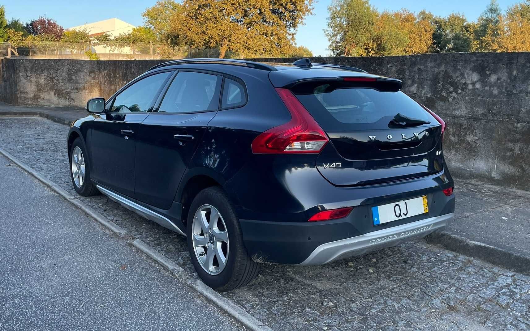 Volvo V40 Cross Country D2 Auto 111100km