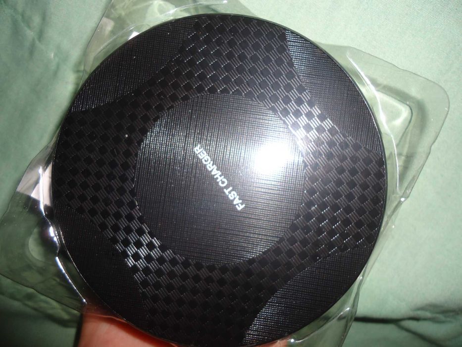 зарядка бездротова