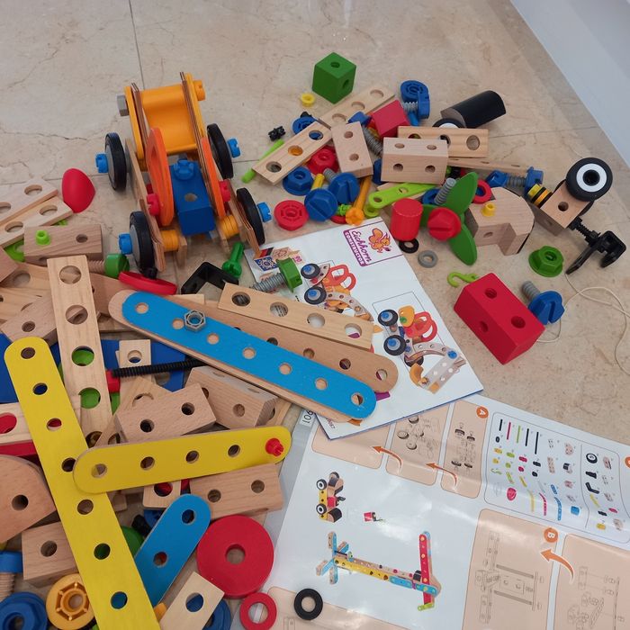 Klocki drewniane konstrukcyjne z narzędziami 3 zestawy