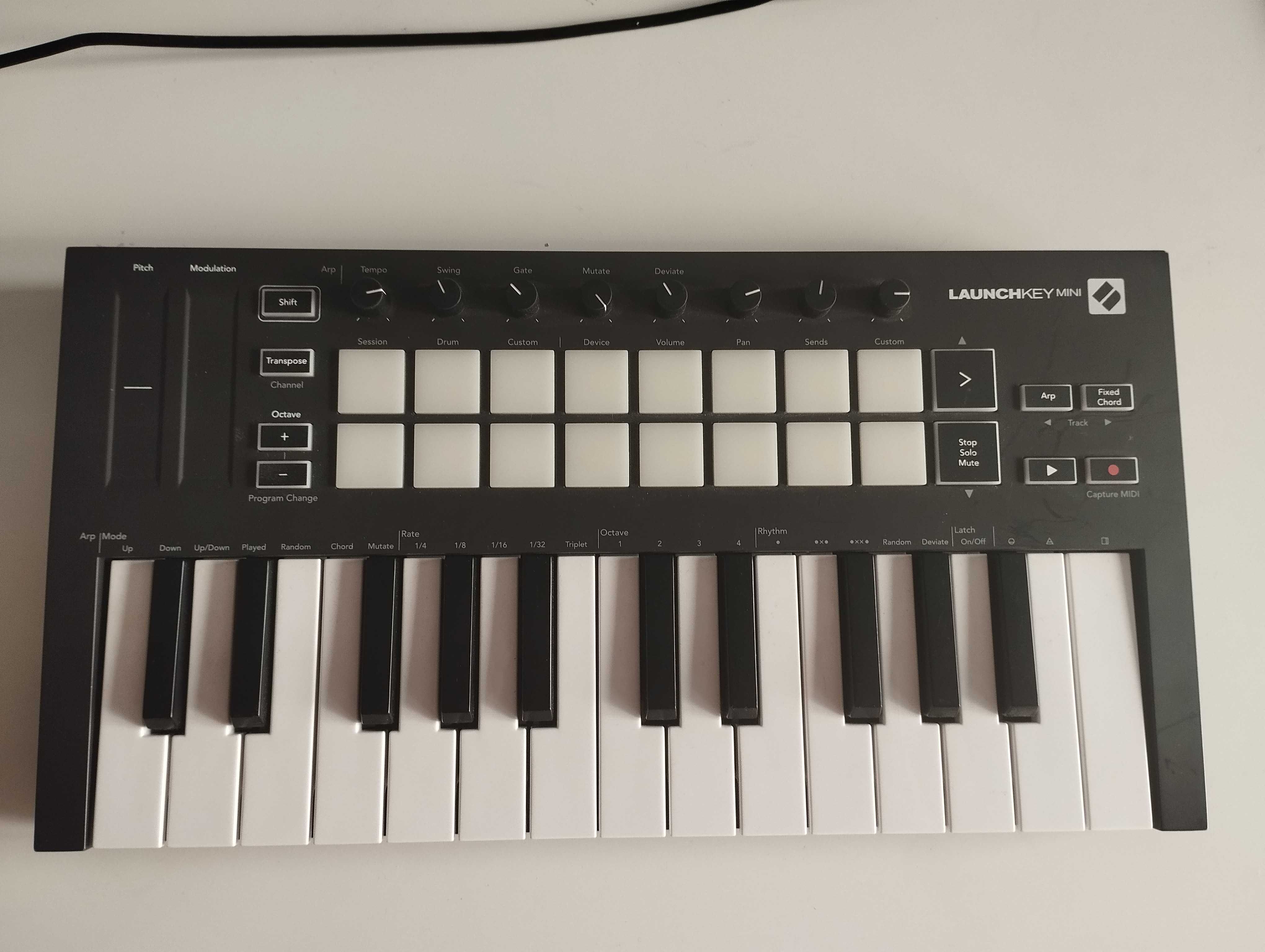 klawiatura MIDI launchkey mini mk3