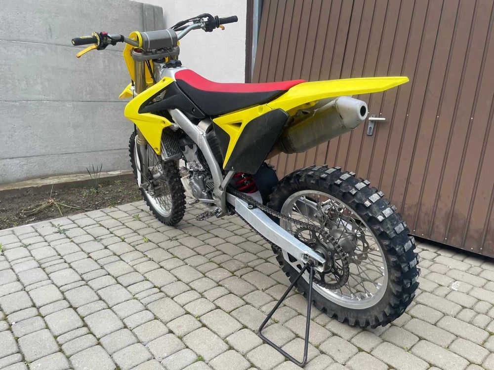 Suzuki RMZ 250 , Kawasaki KLX110