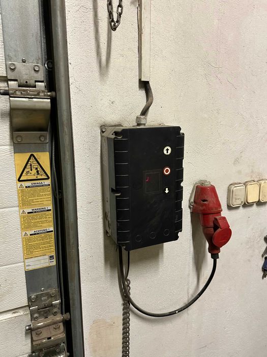 Brama przemysłowa Wiśniowski 373x375+napęd