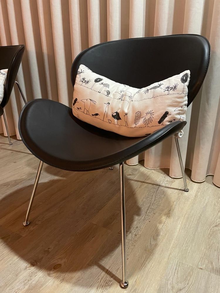 Cadeira vintage pele preta