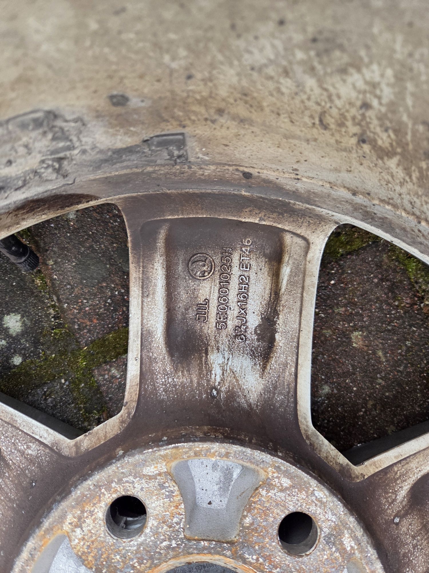 Felgi , koła , opony zimowe 205/55/16 Skoda Octawia Fabia Superb