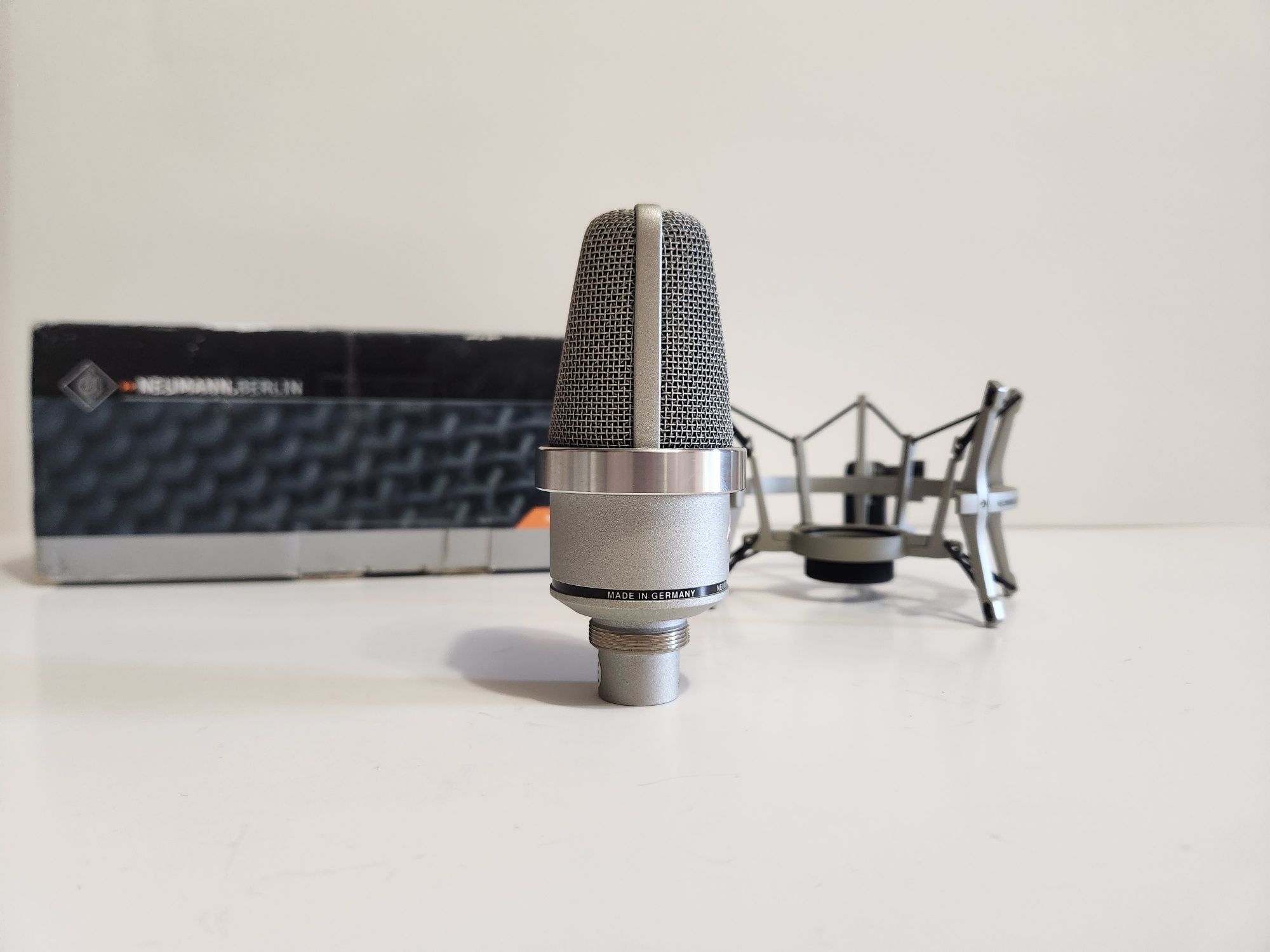Студійний конденсаторний мікрофон Neumann TLM 102 Studio Set