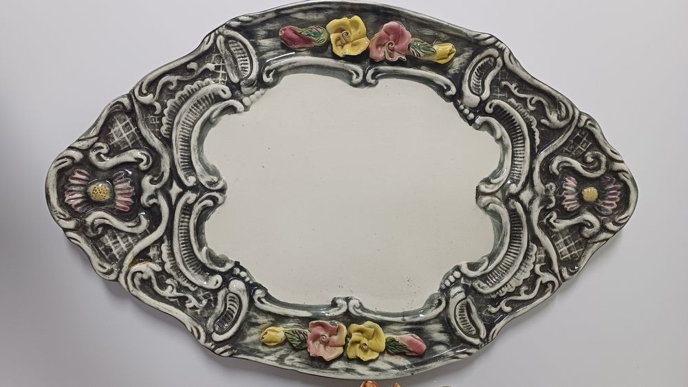 Terrina antiga em porcelana