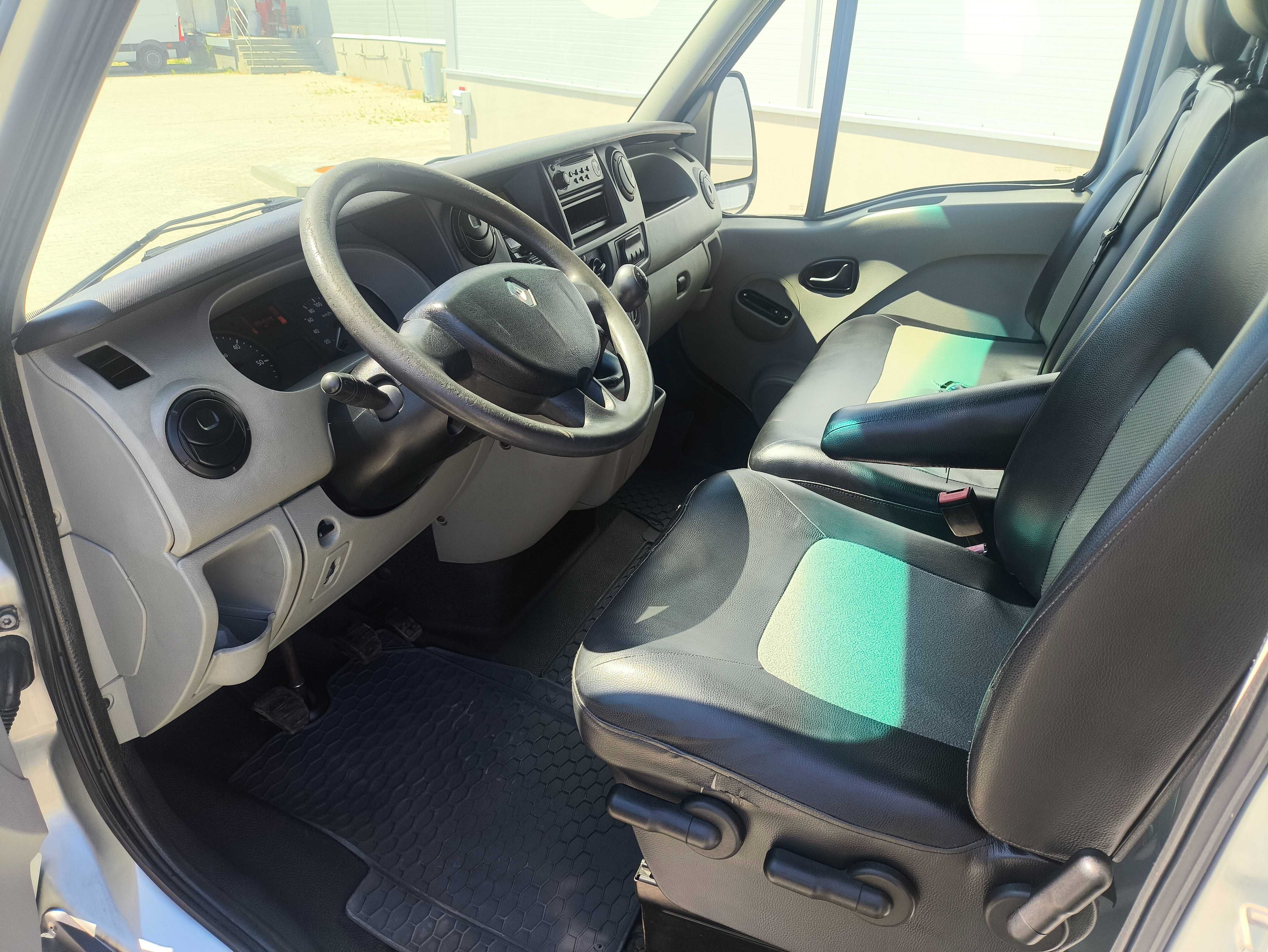 Renault Master 2.5DCi 120KM**Klimatyzacja**Navi**Doinwestowany