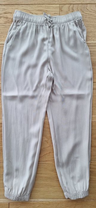 Spodnie H&M r 122 joggersy