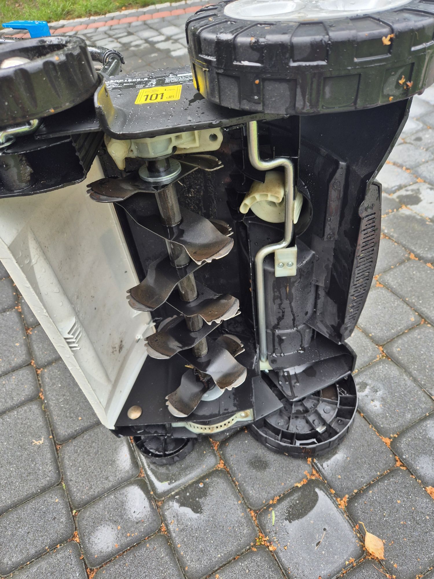 Aerator wertykulator 2 w 1 MacAllister 1800 W