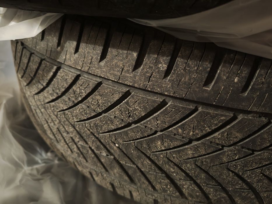 Opony wielosezonowe 225/55 R17