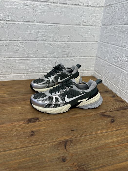 Мужские кроссовки Nike v2k оригинал 44.5р