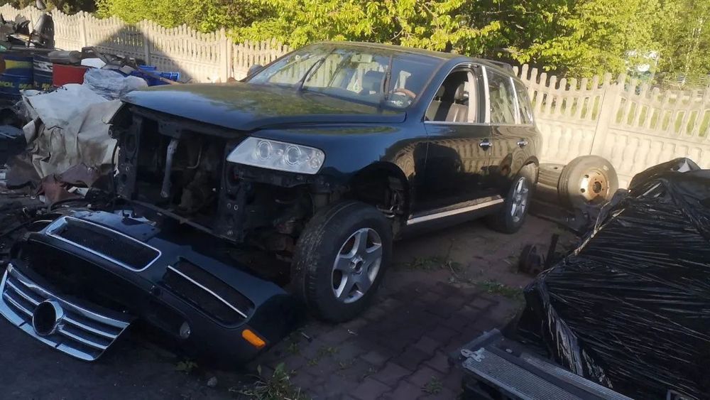 VW TOUAREG I KAROSERIA DRZWI BŁOTNIK REFLEKTOR ZDERZAK CIEMNO ZIELONY + ELEMENTY SZARY