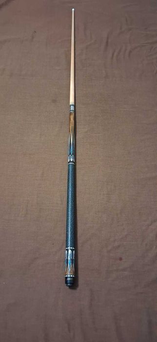 Kij bilardowy dwuczęściowy