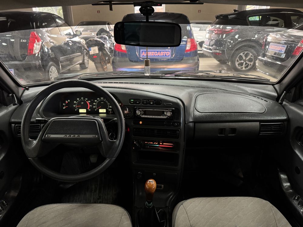 ВАЗ 2114 1.5i 8V 5МКПП 2004 р.в. (79 к.с.)