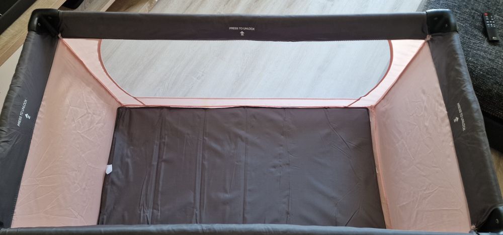 Cama viagem bebé negociável ( baixa preço)