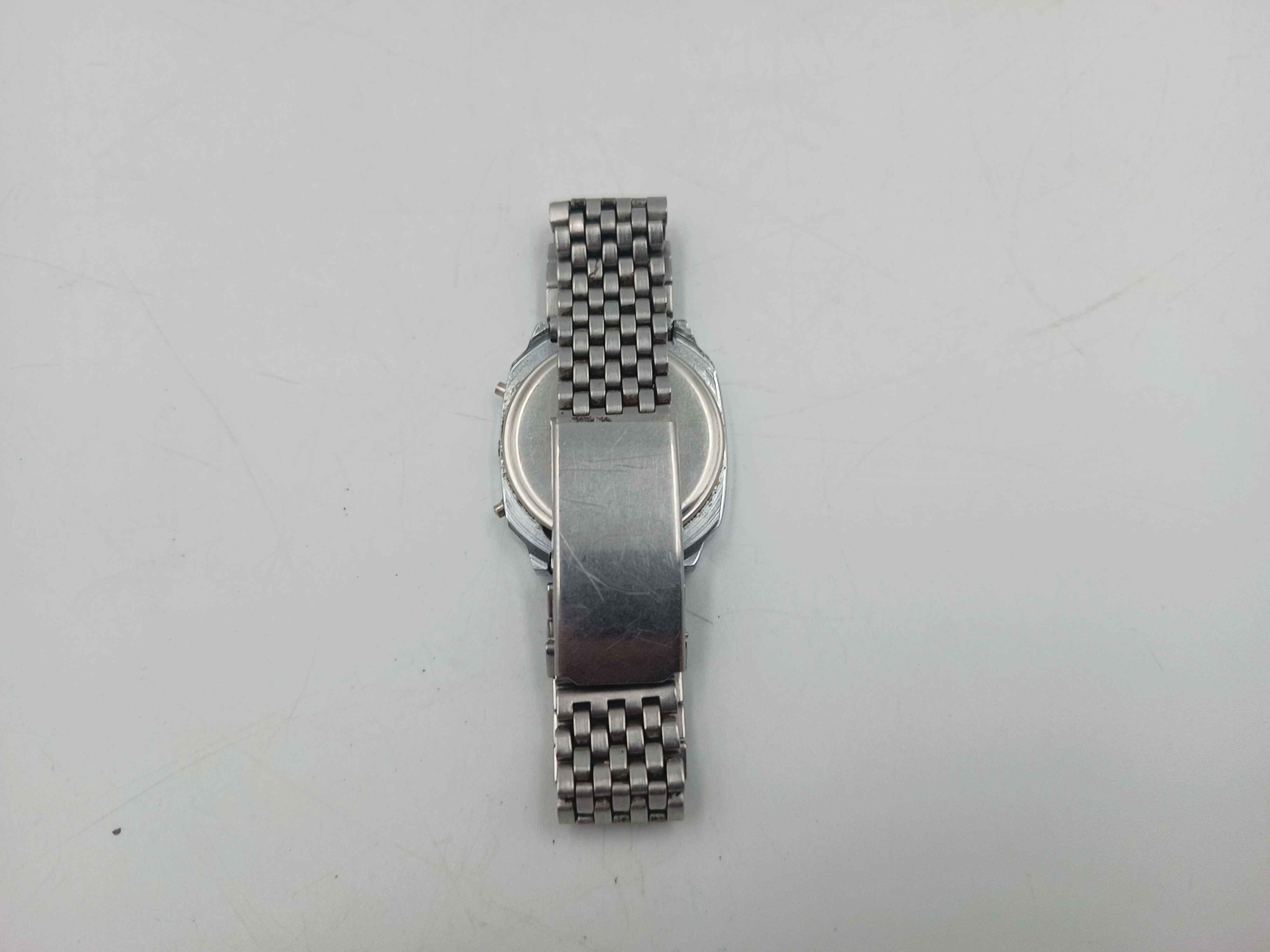Elektroniczny zegarek Unitron LCD quartz z PRL sprawny