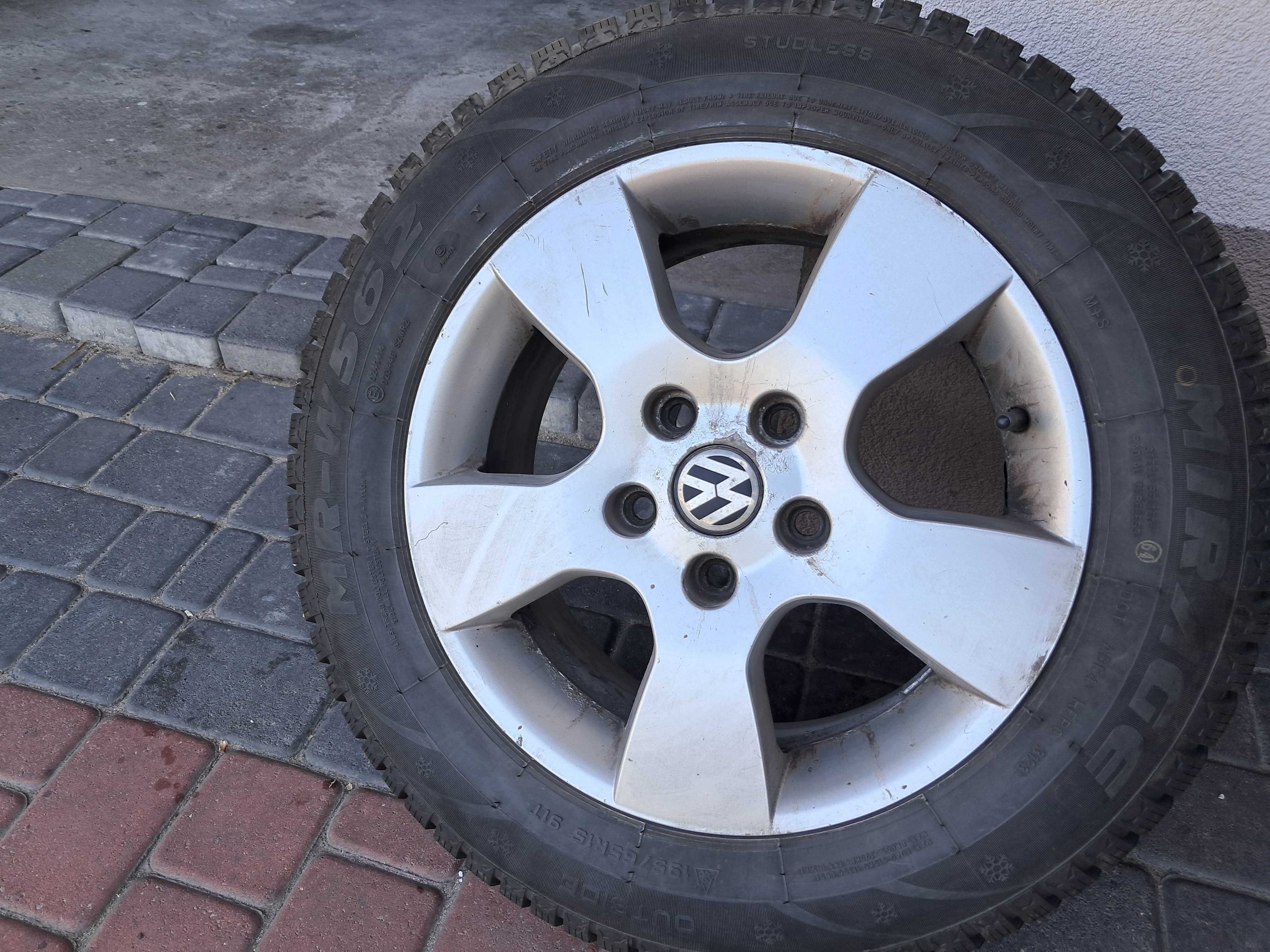 Komplet kół zimowych 195/65R15
