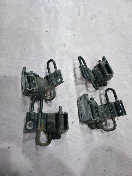 Петля дверей Audi A6 C6 Завіса Ауді А6 С6 Нижня