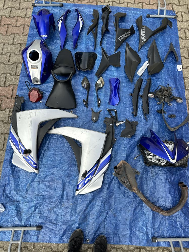 Części Yamaha r3, owiewki, lampy, kierunki,lusterka YZF-R3