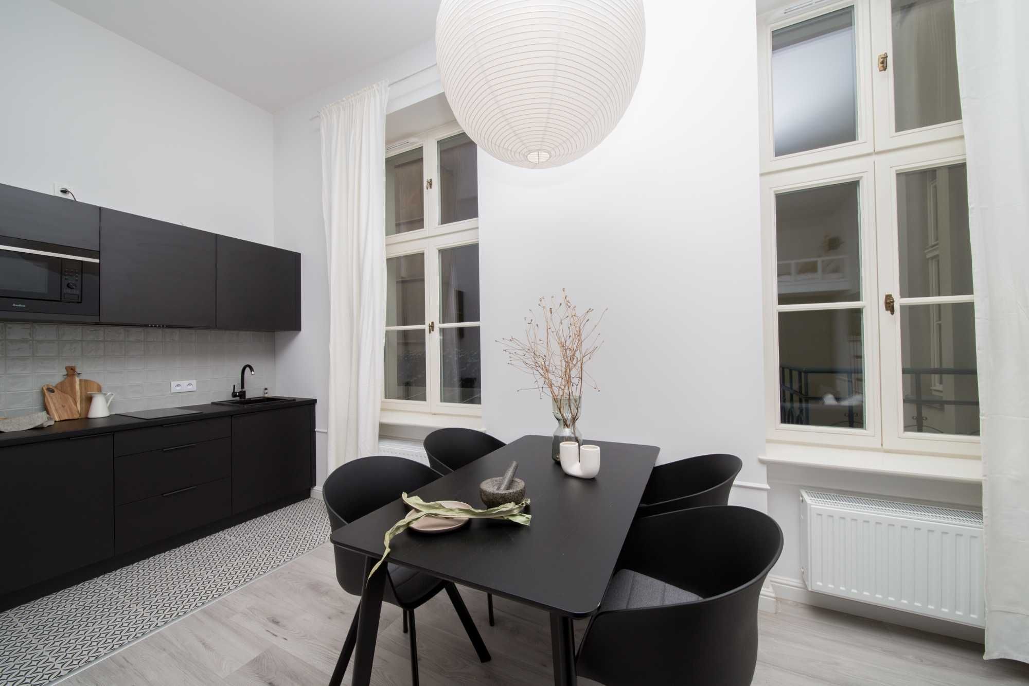 Apartament z antresolą przy Parku Wilsona