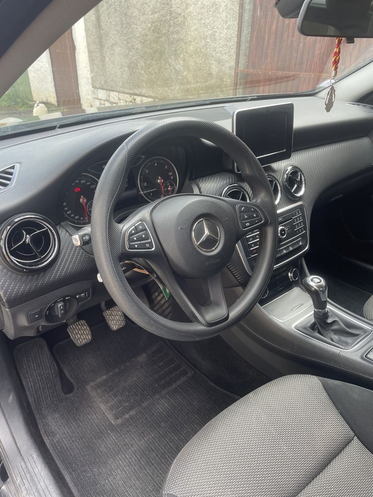 Mercedes GLA 180