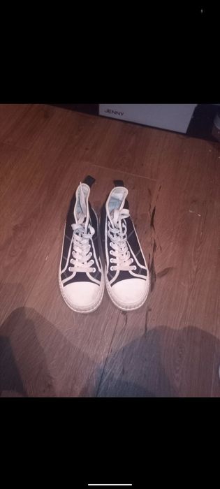 sznurowane czarne damskie sneakersy z tkaniny