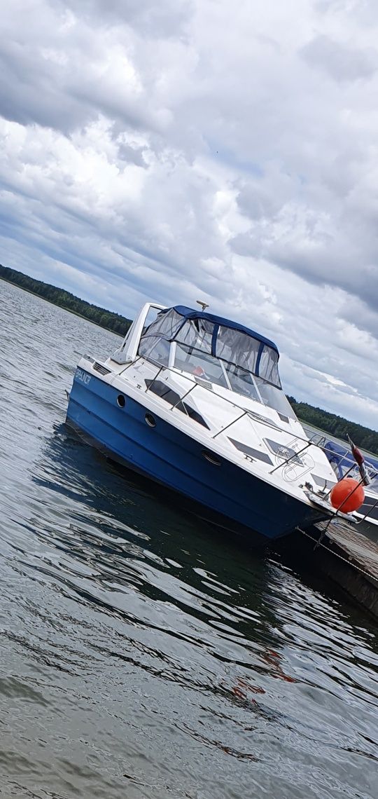 Motorowka Bayliner 2955 Avanti jacht motorowy silnik Diesel Mercruiser