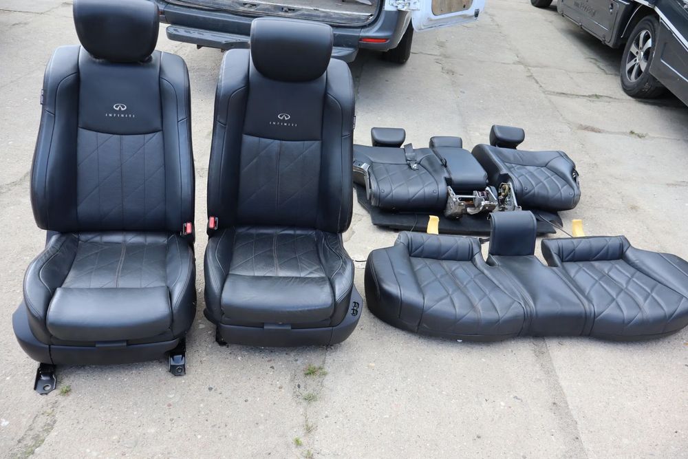 FOTEL FOTELE KANAPA TAPICERKI DRZWI ZAGŁÓWEK TV AUDIOMEDIA SKÓRA INFINITY FX II LIFT QX70S 2012