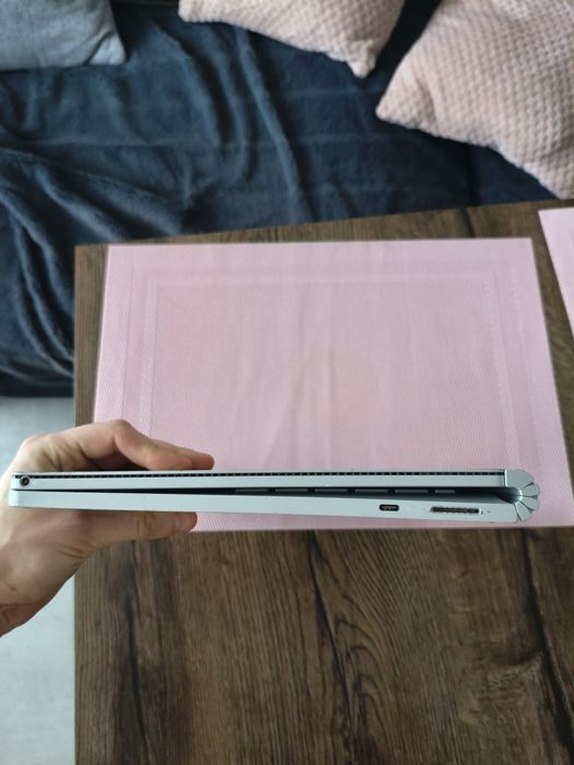 Laptop Microsoft Surface Book 2 i7 16/512gb GTX 1050 odczepiana klawia
