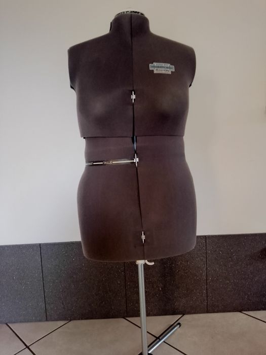 Krawiectwo manekin damski