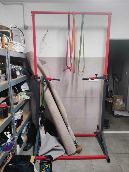 Drążek do podciągania do dipów