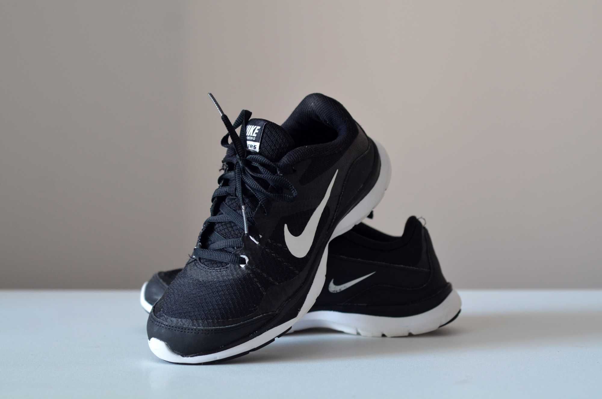 Кросівки Nike Flex Trainer 5, (р. 36.5)