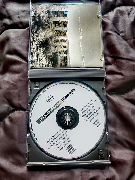 Scorpions, crazy world, metal